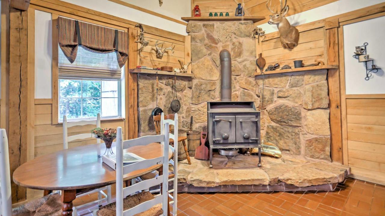 Rustic Taswell Cabin Grill And Walk To Patoka Lake! Ngoại thất bức ảnh